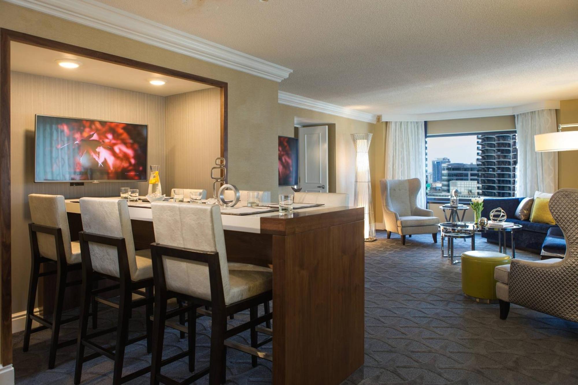 Hotel Renaissance Downtown